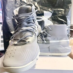 Under Armour Curry 3Zer0 2 Grey White Athletic Shoes Men's Size 13